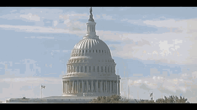 the dome of the capitol building in washington d.c. with the words " do n't " below it