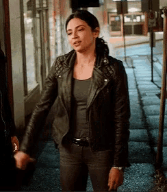 Maggie Sawyer GIF