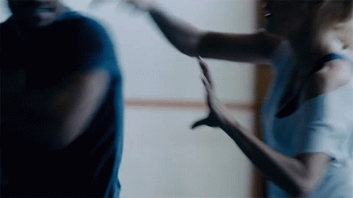Sparring Jessica Chastain GIF - Sparring Jessica Chastain Mace GIFs