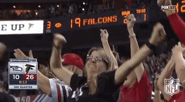 the falcons are leading the seahawks 3 to 2 in the third quarter