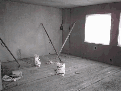 an empty room with a bag that says remix k50