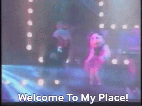 Chuck E Cheese Welcome GIF - Chuck E Cheese Welcome Welcome To My Place GIFs