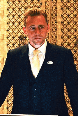 Tom Hiddleston Stare GIF - Tom Hiddleston Stare Look GIFs