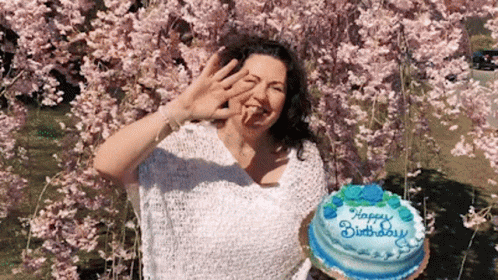 Jennifer Hadley Cake GIF - Jennifer Hadley Cake Smile GIFs