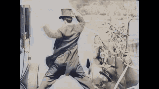 Buster Keaton Daredevil GIF - Buster Keaton Daredevil Stuntman GIFs