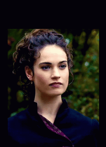 Lily James Lizzy Bennett GIF - Lily James Lizzy Bennett Ppz GIFs