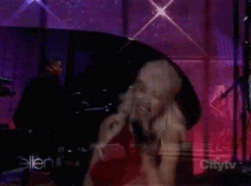 Xtina Christina Aguilera GIF - Xtina Christina Aguilera Singing GIFs