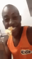 Comendo Laughing GIF - Comendo Laughing Eating GIFs