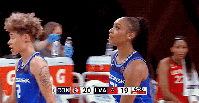 a basketball game is being played between the con and lva