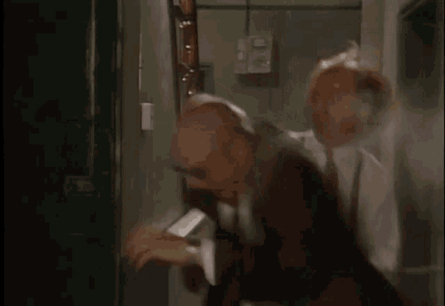 Bottom Get Out GIF - Bottom Get Out Beat GIFs
