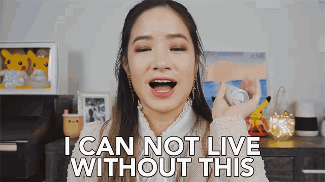 I Can Not Live Without This Kim Dao GIF - I Can Not Live Without This Kim Dao Vital Item GIFs