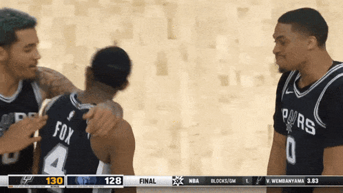 a basketball game is being played between the spurs and the brooklyn nets