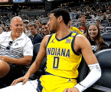 Tyrese Haliburton Sit GIF - Tyrese Haliburton Sit Indiana Pacers GIFs