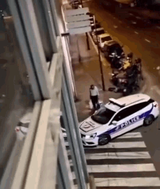 Police Pepper Spray GIF - Police Pepper Spray France GIFs