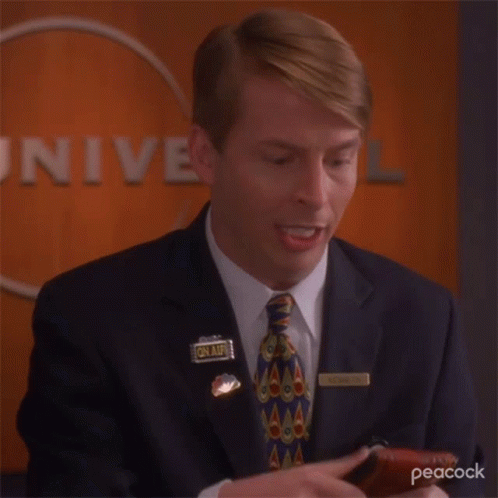 Shocked Kenneth Parcell GIF - Shocked Kenneth Parcell 30rock GIFs