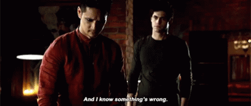 Alec Malec Shadow Hunters GIF - Alec Malec Shadow Hunters And I Know Somethings Wrong GIFs