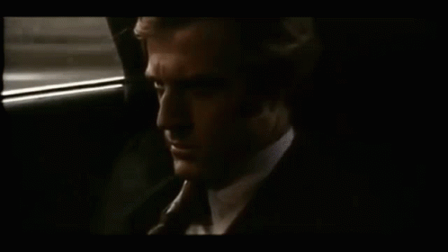 Robert Redford Victory GIF - Robert Redford Victory Fingers GIFs