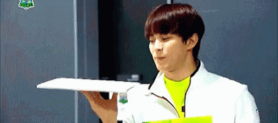 Kpop Spin GIF - Kpop Spin Trick GIFs