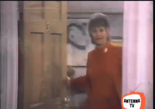 Dorothy Smile GIF - Dorothy Smile Antenna Tv GIFs