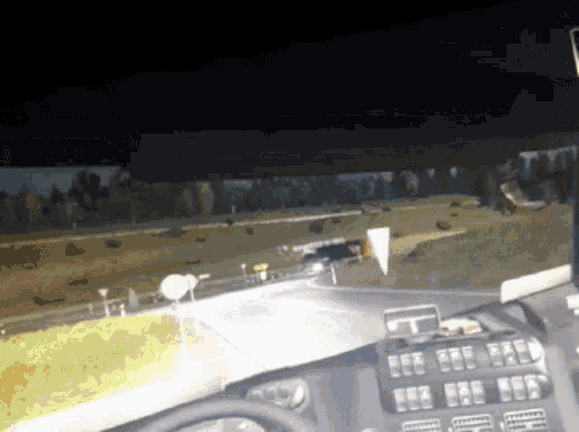 a dashboard of a car with a few buttons that say ' eee ' on them