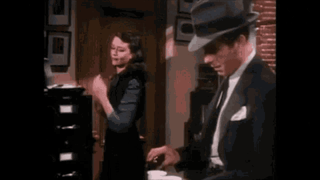 Dorothy Malone The Big Sleep GIF - Dorothy Malone The Big Sleep Humphrey Bogart GIFs