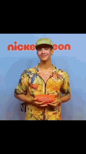 Nickelodeon Kids Choice Award GIF - Nickelodeon Kids Choice Award Orange Carpet GIFs