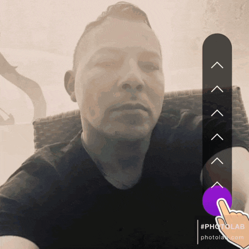 a photo of a man with a purple circle that says photolab on it