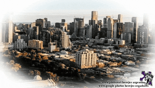 an aerial view of a city with the website www.pinterest.herejes argentina
