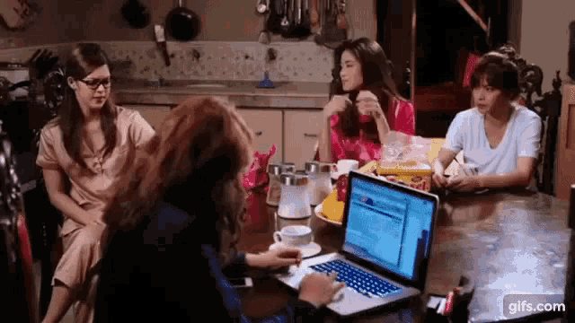 Four Sisters And A Wedding Wedding GIF - Four Sisters And A Wedding Four Sisters Wedding GIFs
