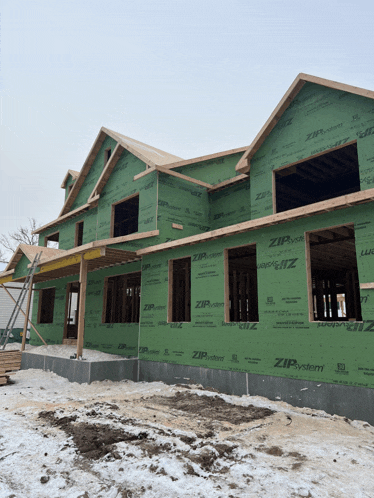 a house that is being built with zipsystem wrap