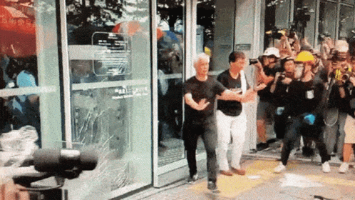 Protest Stop GIF - Protest Stop Leung Yiu Chung GIFs