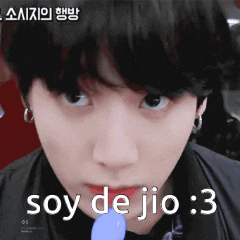 a close up of a person with soy de jio written on the bottom