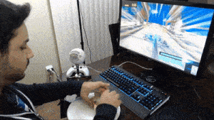a man is playing a video game on a computer and the screen says 135