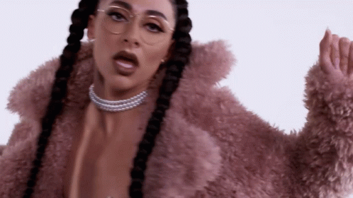 Sade In The90s Qveen Herby GIF - Sade In The90s Qveen Herby Sade GIFs