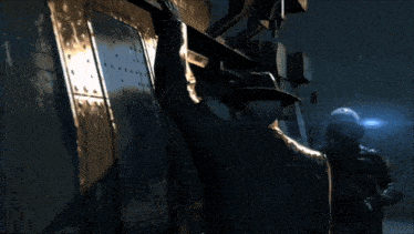 [Image: skull-face-commander.gif]