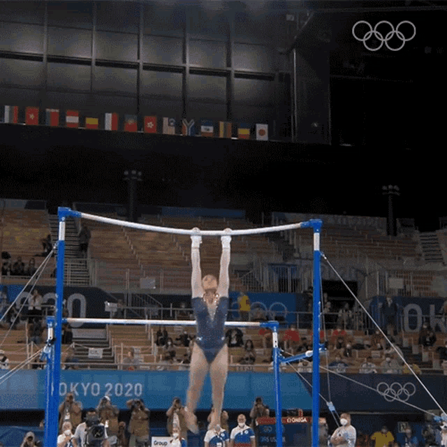 Uneven Bars Sunisa Lee GIF - Uneven Bars Sunisa Lee Usa Gymnastics Team GIFs