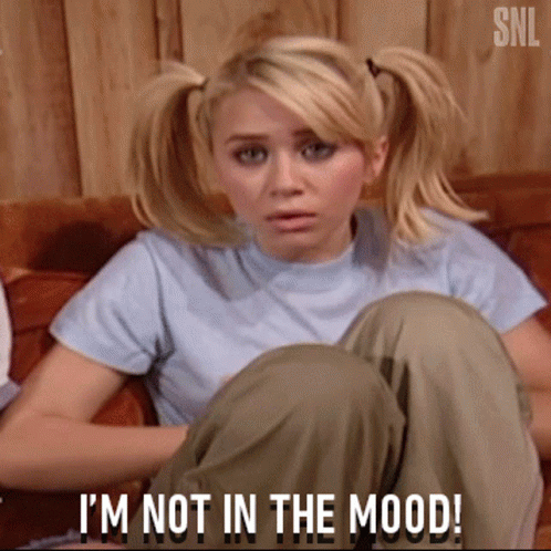 Im Not In The Mood Mary Kate Olsen GIF - Im Not In The Mood Mary Kate Olsen Saturday Night Live GIFs