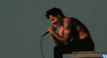 Red Hot Chili Peppers Singing GIF - Red Hot Chili Peppers Singing Concert GIFs