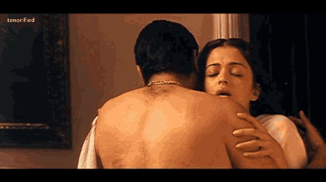 Tenorified Saree GIF - Tenorified Saree Aishwarya Rai GIFs