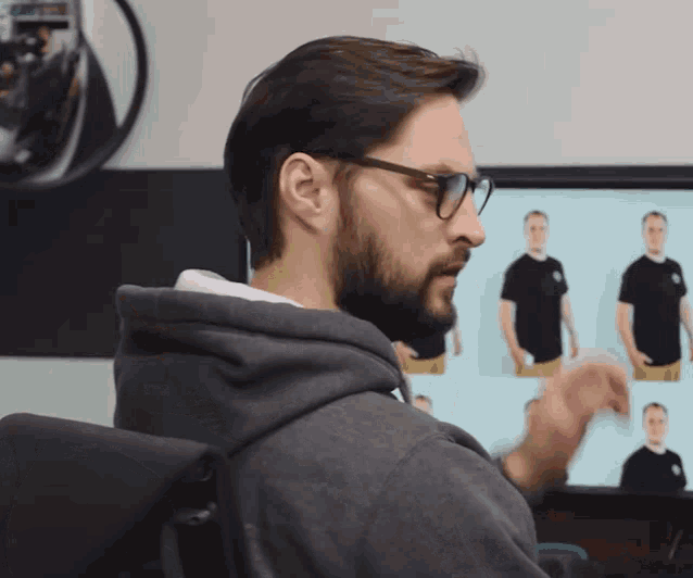 Confused Turn Head GIF - Confused Turn Head Linus Tech Tips GIFs