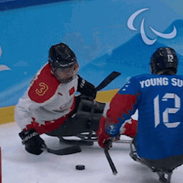Bump Into Each Other Para Ice Hockey GIF