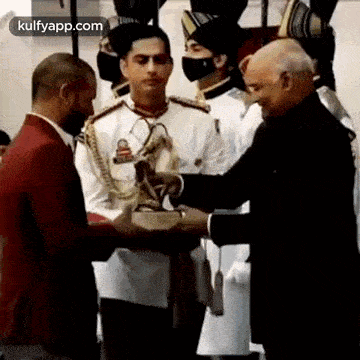 Shikar Dhawan Honoured With Arjuna Award.Gif GIF - Shikar Dhawan Honoured With Arjuna Award Shikar Dhawan Gif GIFs