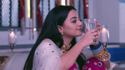 Helly Glass GIF - Helly Glass Water GIFs