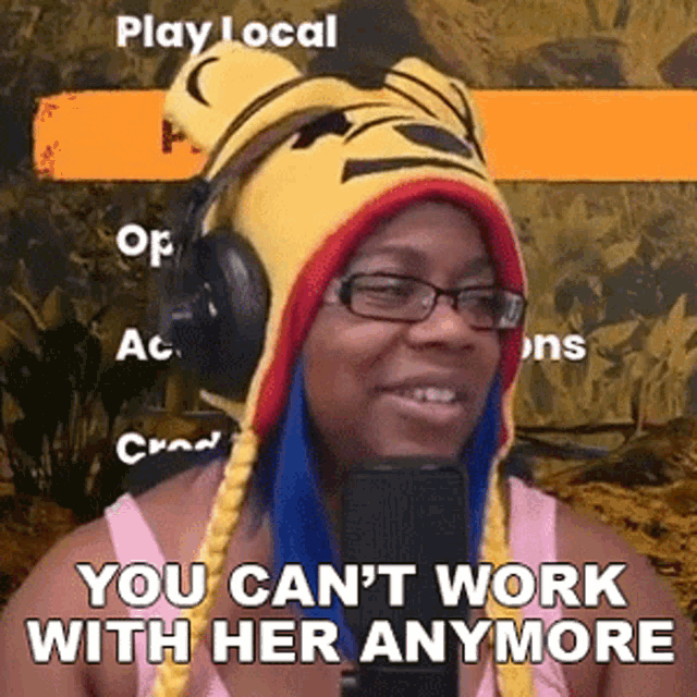 You Cant Work With Her Anymore Aychristenegames GIF - You Cant Work With Her Anymore Aychristenegames Both Of You Cant Work Together Anymore GIFs