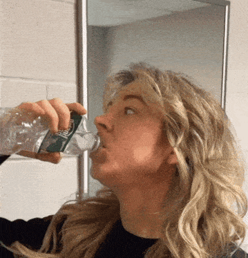 Lindsey Stirling Drinking GIF - Lindsey Stirling Drinking Water GIFs