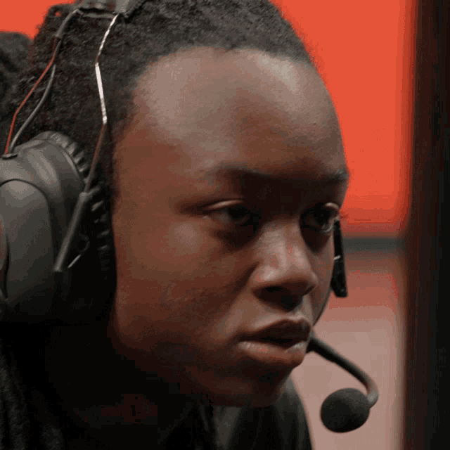 Concentrating Organizm GIF - Concentrating Organizm Players GIFs