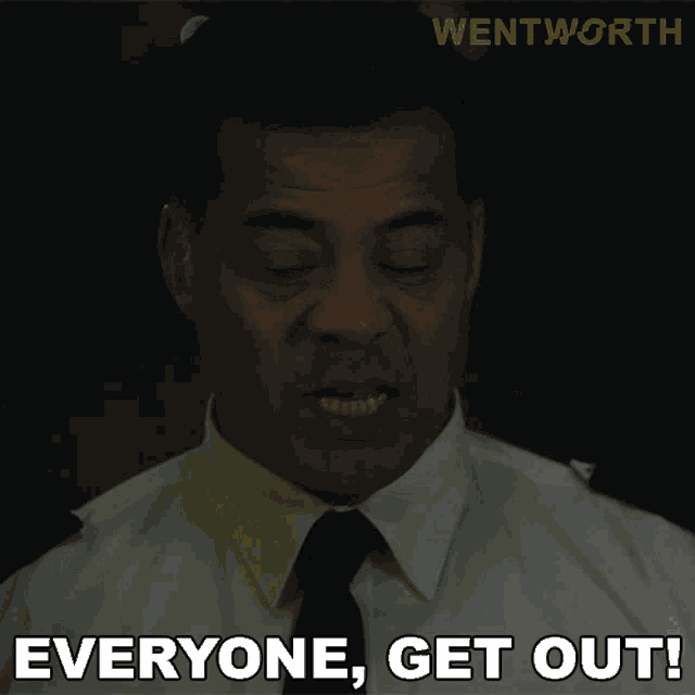 Everyone Get Out Will Jackson GIF - Everyone Get Out Will Jackson Wentworth GIFs