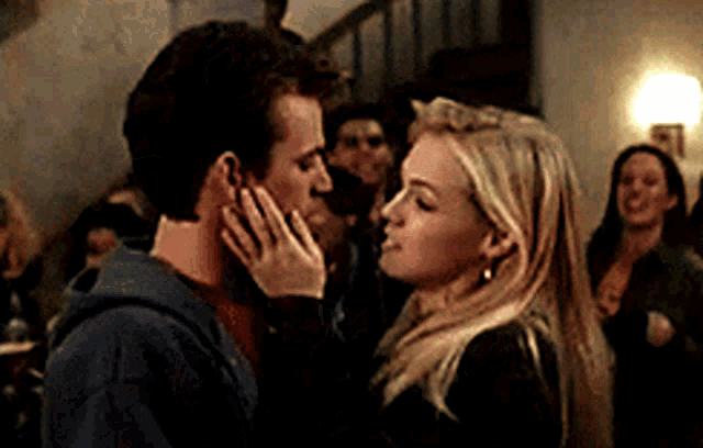 Kelly And Dylan Beverly Hills90210 GIF