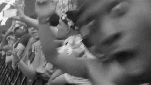 Shocked Fans GIF - Shocked Fans Oh No GIFs