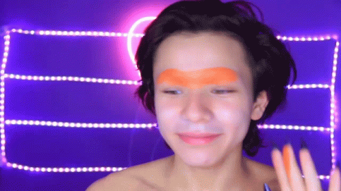 Looks A Little Crazy Right Now Makeup GIF - Looks A Little Crazy Right Now Makeup Not Done GIFs